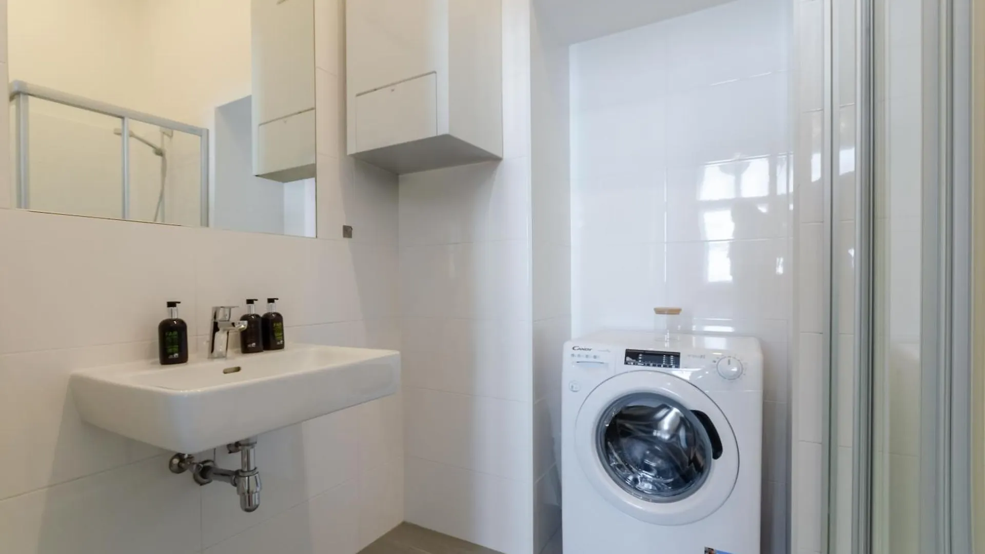 וינה Charming Historical Apartments Near City Centre אוסטריה