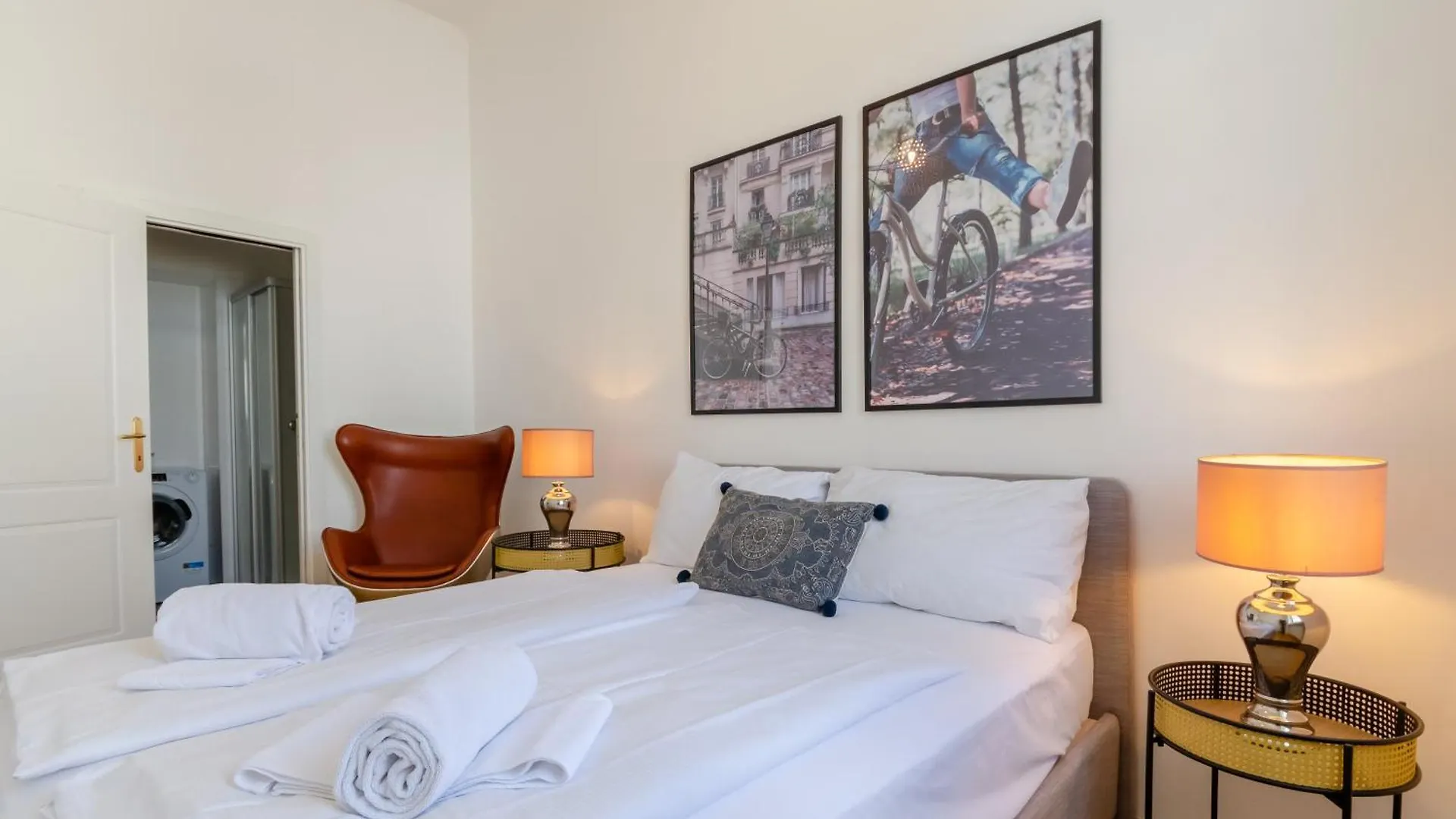 וינה Charming Historical Apartments Near City Centre