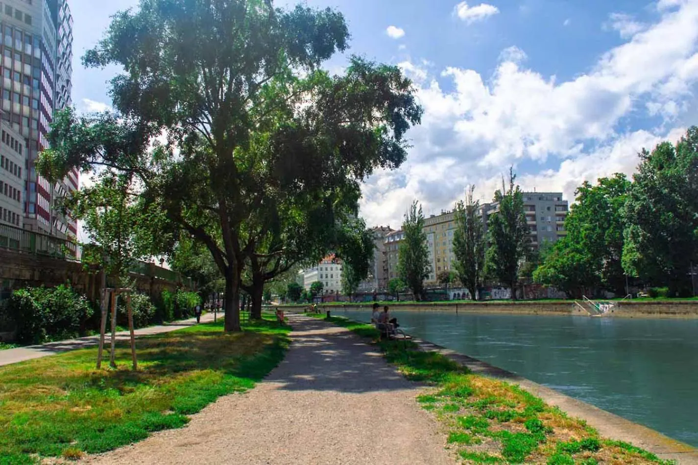 וינה Charming Historical Apartments Near City Centre