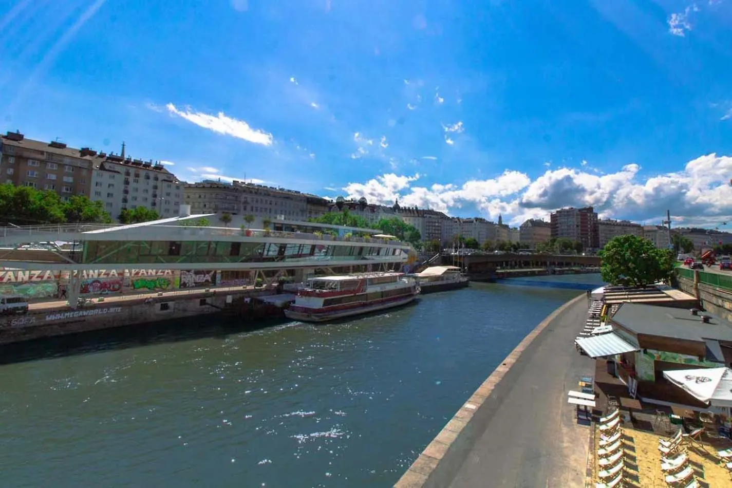 וינה Charming Historical Apartments Near City Centre 0*,  אוסטריה