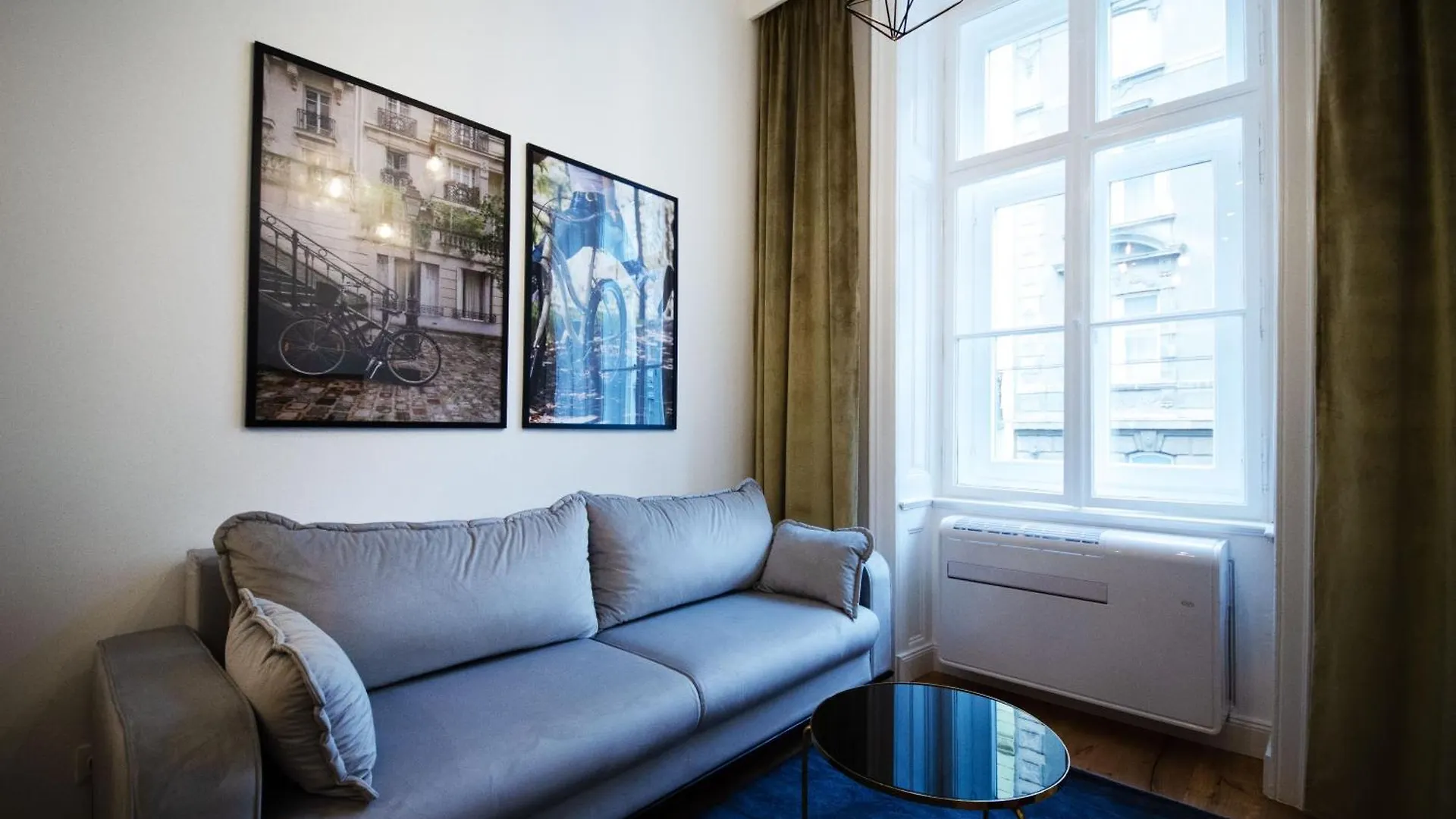 וינה Charming Historical Apartments Near City Centre 0*,  אוסטריה